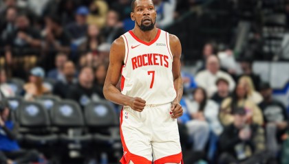 华体会hth sports-37岁155天！杜兰特连续三场砍下30+ 火箭队史最老球员